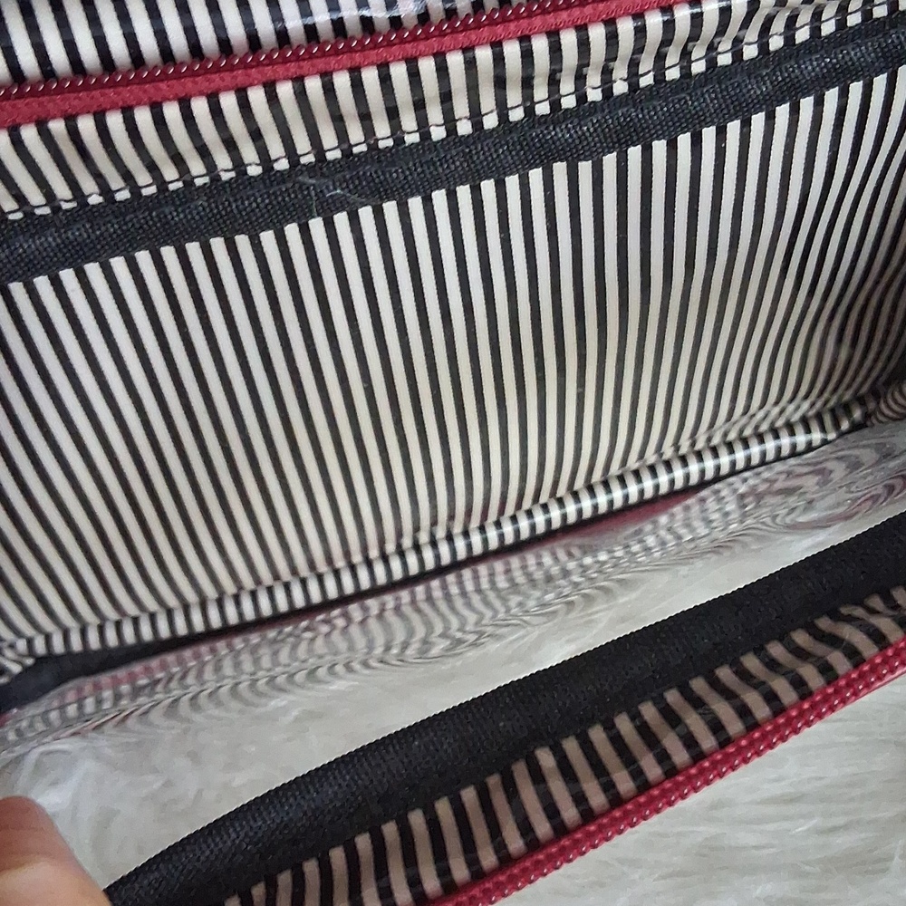 PurseN Toiletry Bag - Picture 9 of 16